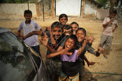  boys-sri-lanka-photography-matthias-grunsky 