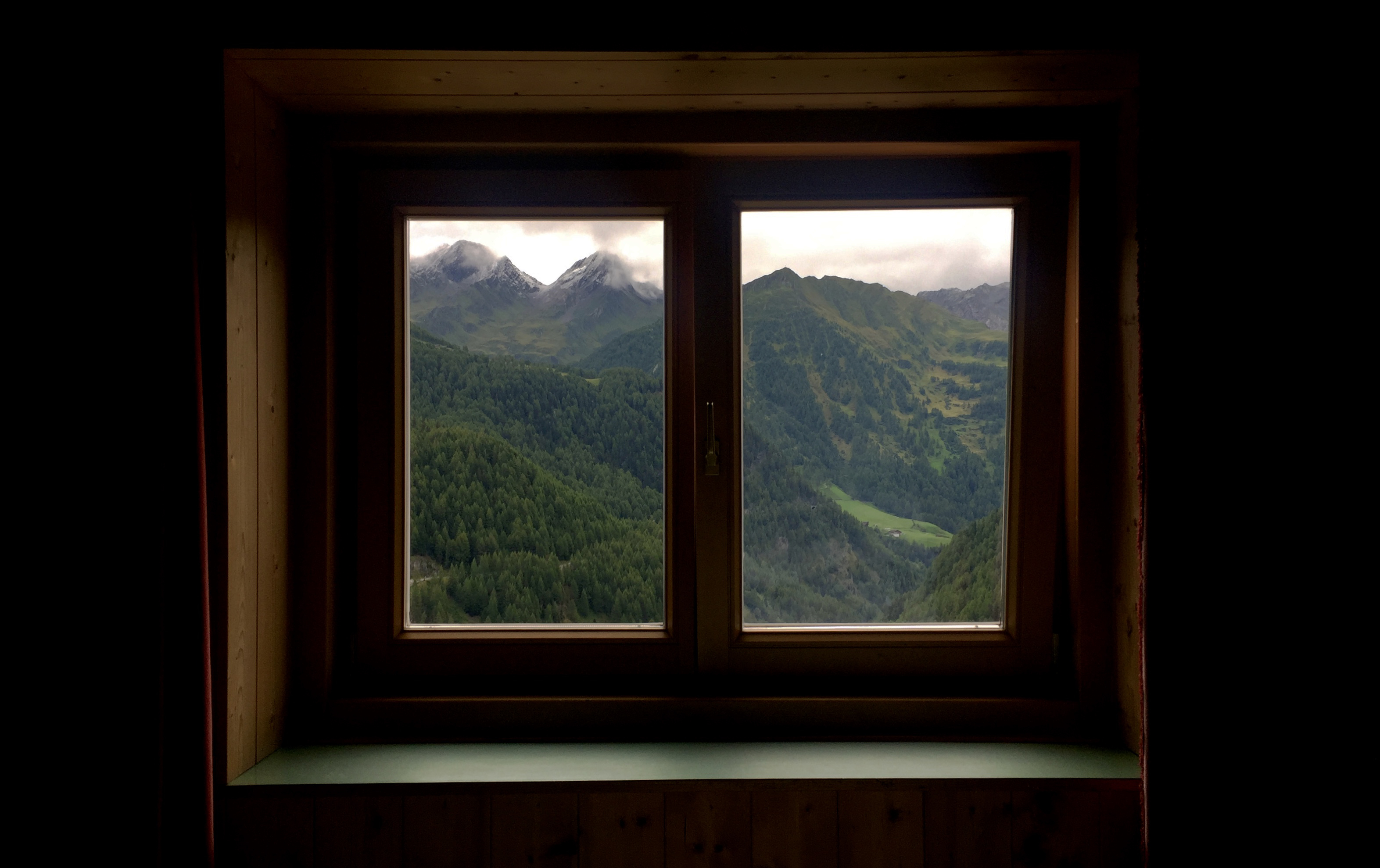  italy-hotel-room-photography-matthias-grunsky 
